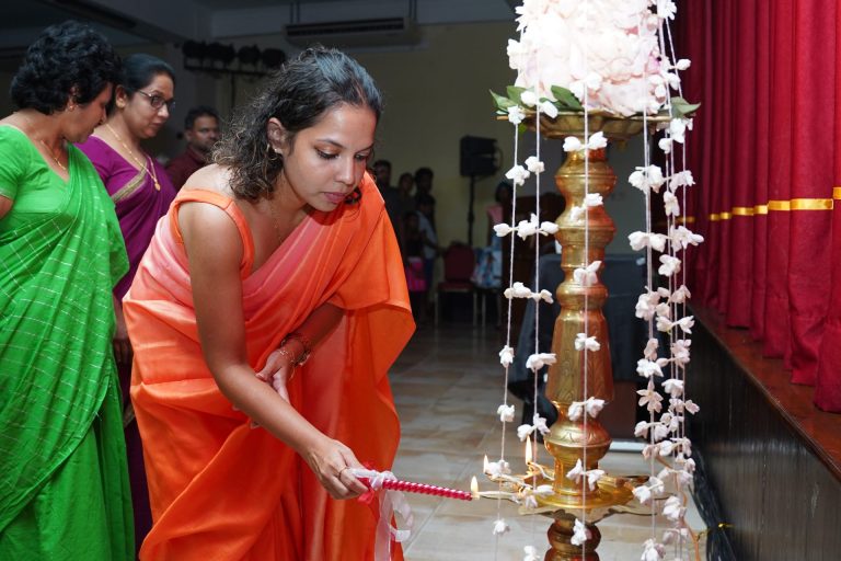 The-2024-annual-concert-at-the-institute-of-english-studies-maharagama (25)